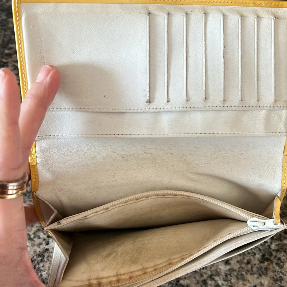 Chanel Vintage Patent Leather Wallet